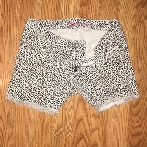 ⚜️ Bullhead Jean Shorts Leopard Print (SIZE 3)